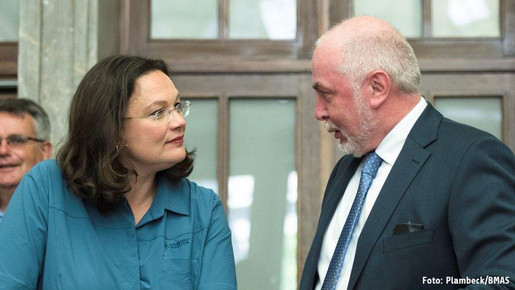 Bundesarbeitsministerin Andrea Nahles und dbb Vize Ulrich Silberbach Bundesarbeitsministerin Andrea Nahles und dbb Vize Ulrich Silberbach