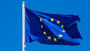 Foto zum Thema "Neues aus dem Herzen der EU": Zu sehen ist eine Europaflagge, die im Wind weht.