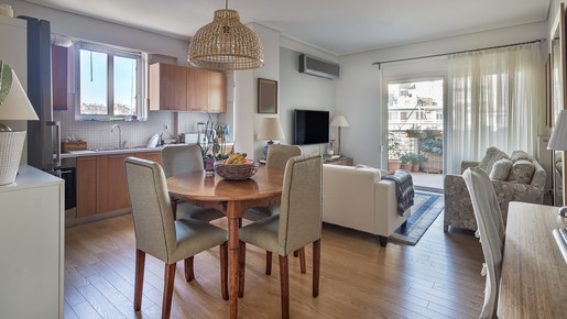 Offenes Konzept mit Küche, Esstisch aus Holz und Wohnzimmer air conditioner, apartment, architecture, balcony, bright, cabinet, carpet, city, comfort, concept, contemporary, couch, cozy, decoration, design, desk, dining, flat, floor, flooring, furnished, furniture, home, interior, kitchen, laminated, lifestyle, light, living, modern, multifunctional, open, picture, relax, room, small, sofa, split, style, table, tv, very, window, wooden