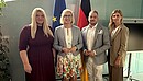 Das Foto zeigt Daria Abramov, Christiane Schenderlein, Matthäus Fandrejewski und dbb-Jugendreferentin Anna Muzyka.