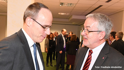 Tarifverhandlungen für den öffentlichen Dienst in Hessen Tarifverhandlungen für den öffentlichen Dienst in Hessen