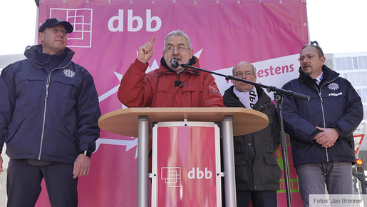 Einkommensrunde 2015: Länderbeschäftigte untermauern Forderungen Einkommensrunde 2015: Länderbeschäftigte untermauern Forderungen