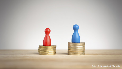 Münzen und Spielfiguren Münzen und Spielfiguren