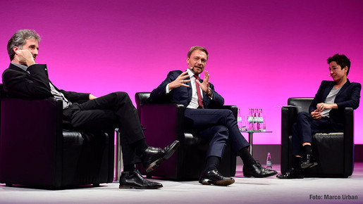 dbb Jahrestagung, Gesprächsrunde mit Dunja Hayali, Christian Lindner, MdB, Fraktionsvorsitzender der FDP Bundestagsfraktion und Boris Palmer, Oberbürgermeister der Stadt Tübingen dbb Jahrestagung, Gesprächsrunde mit Dunja Hayali, Christian Lindner, MdB, Fraktionsvorsitzender der FDP Bundestagsfraktion und Boris Palmer, Oberbürgermeister der Stadt Tübingen