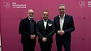 Zu sehen sind  dbb-Chef Volker Geyer, dbb jugend-Chef Matthäus Fandrejewski und dbb-Vize Andreas Hemsing.