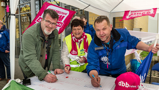 Kundgebung in Halle Kundgebung in Halle