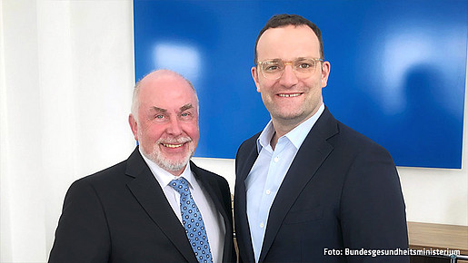 dbb Chef Ulrich Silberbach mit Bundesgesundheitsminister Jens Spahn