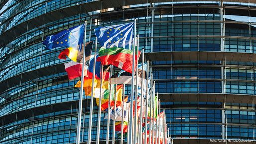 eu, flag, europe flag, european flags, european union flag, usa flag, flags of the world, strasbourg, european parliament, france, geopolitics, banner, europe, symbol, union, international, blue, background, fabric, country, national, community, world, color, patriotism, textile, identity, horizontal, parliament, culture, political, brussels, sunbeam, collection, germany, sweden, finland, official, geography, stripe, european union, material, states, alliance, legislation, cooperation, harmony, democracy, unification