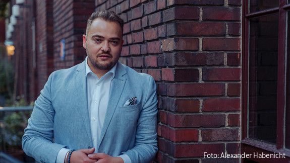 Matthäus Fandrejewski, Vorsitzender der dbb jugend, fordert, bei der Digitalisierung den Turbo einzulegen.