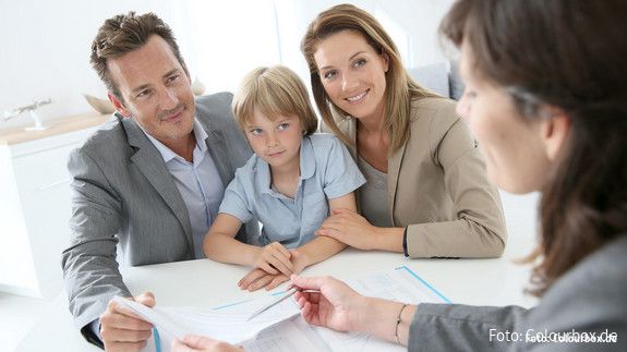 Familie bei Beratung Familie bei Beratung