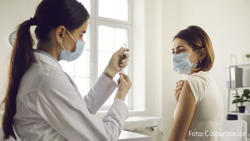 Patientin wird geimpft