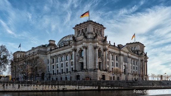 Außenansicht Deutscher Bundestag, Reichstagsgebäude Berlin