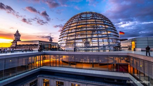 Kuppel des Reichstagsgebäudes in Berlin