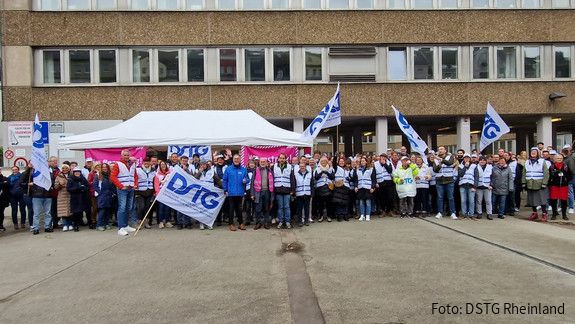 Die DSTG streikt in Düsseldorf