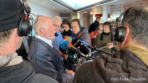 Einkommensrunde Bund und Kommunen 2023: Dritte Verhandlungsrunde Einkommensrunde Bund und Kommunen 2023: Dritte Verhandlungsrunde