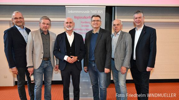 01.10.2024, Jahr > 2024, Dietmar Knecht, EKR Bund, Einkommensrunde 2025, Gruppe, Ort > Europa > Deutschland > Hamburg, Kai Tellkamp, Regionalkonferenz, Volker Geyer, Waldemar Dombrowski