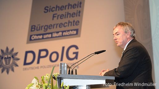 dbb-Bundesvorsitzender Klaus Dauderstädt auf dem DPolG-Bundeskongress