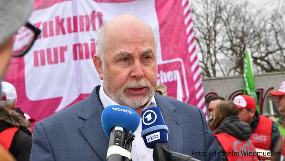 Auftakt der Einkommensrunde 2023 mit Bund und Kommunen