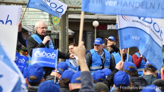 Einkommensrunde 2023 bei Bund und Kommunen: Protest in Bonn