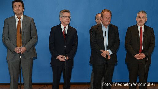 1. Verhandlungsrunde in Potsdam 1. Verhandlungsrunde in Potsdam