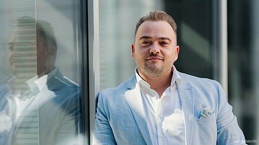 Das Foto zeigt Matthäus Fandrejewski, Vorsitzender der dbb jugend.