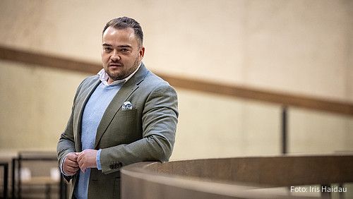 Zu sehen ist ein Porträtfoto von Matthäus Fandrejewski, dem Vorsitzenden der dbb jugend.