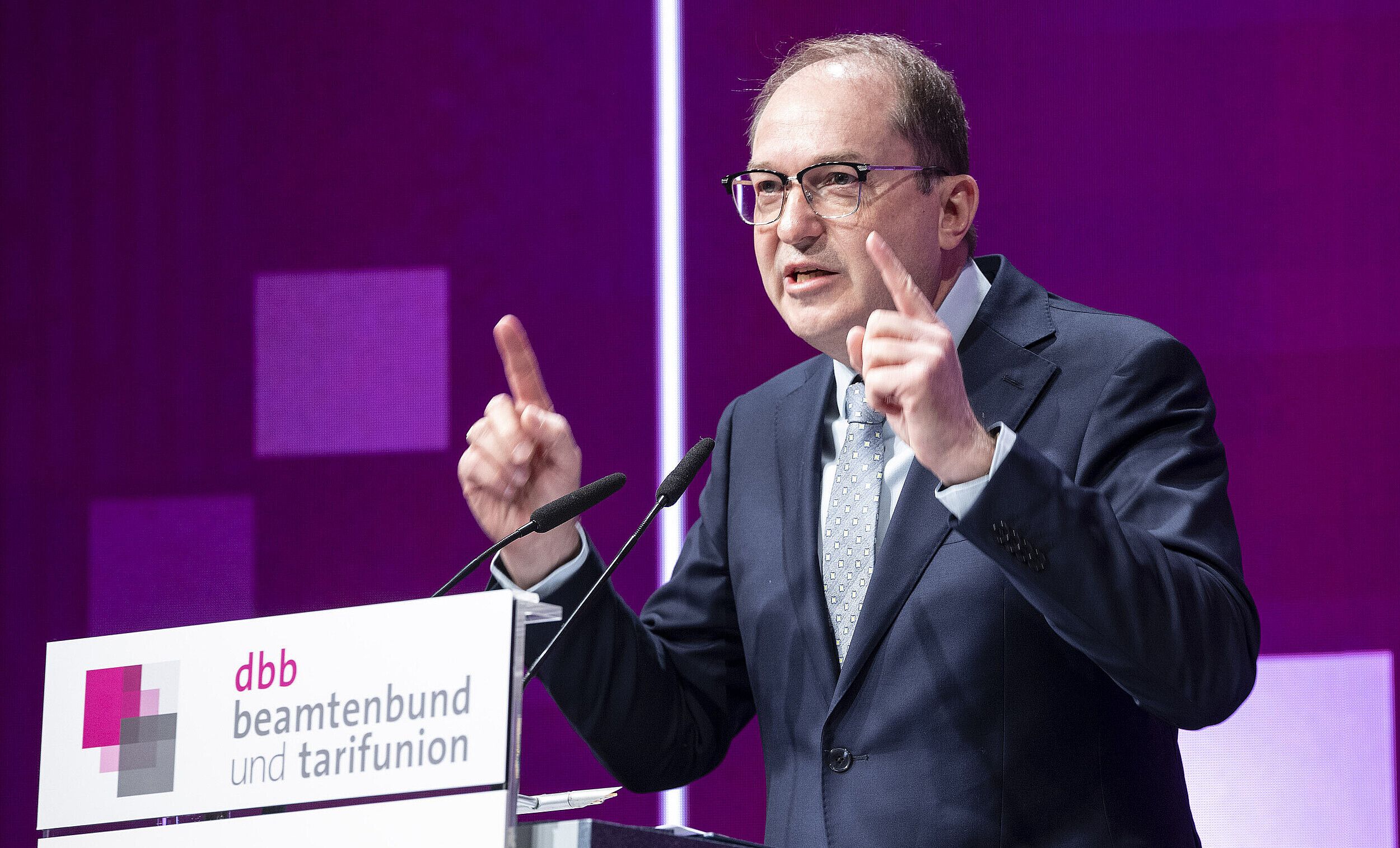 Dobrindt will amtsangemessene Alimentation „in einigen Wochen“ umsetzen