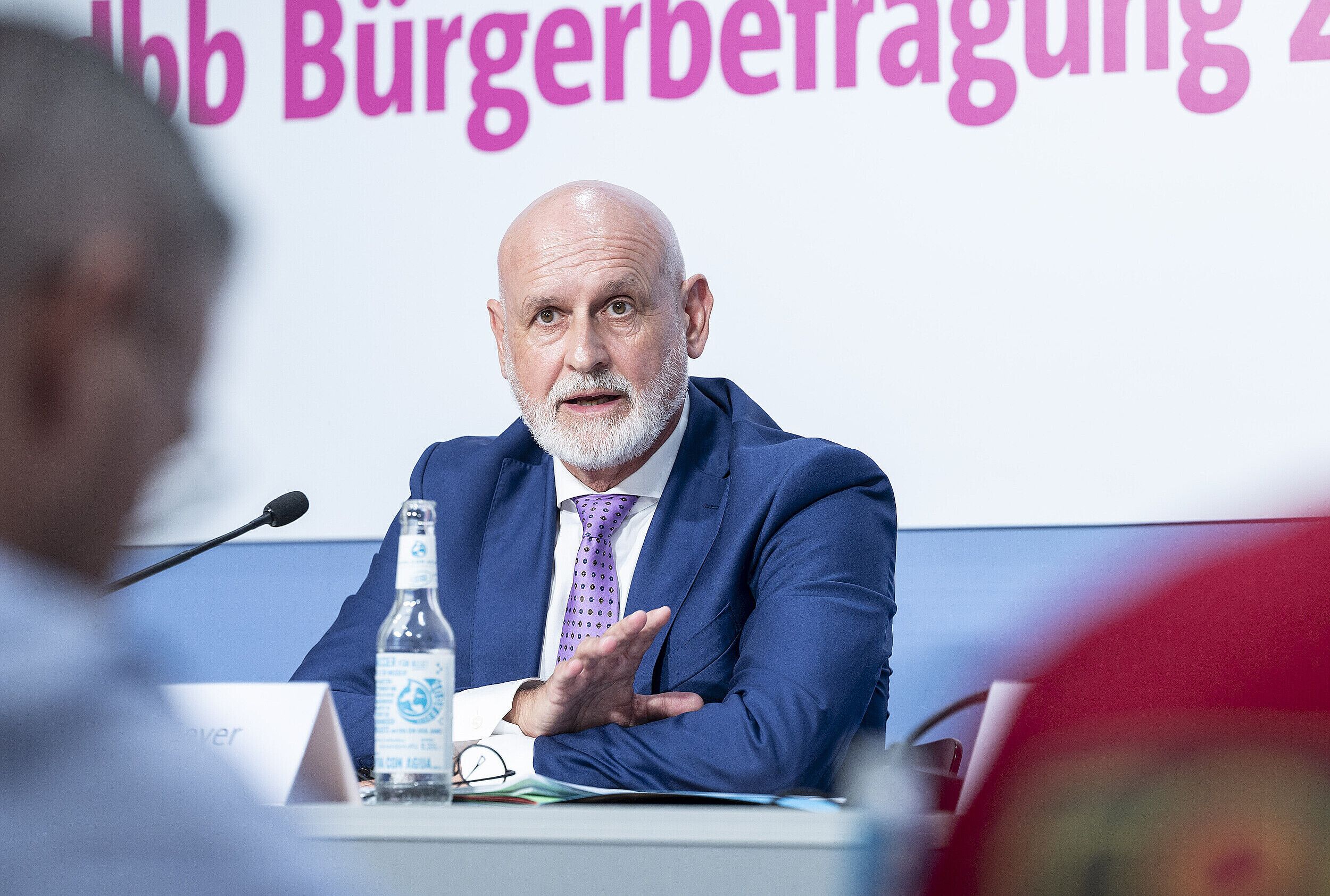 Vertrauen in den Staat weiter im Sinkflug – Regierung muss handeln