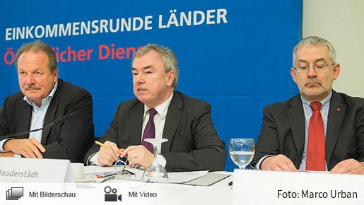 Pressekonferenz zur Einkommensrunde im öffentlichen Dienst der Länder 2015
