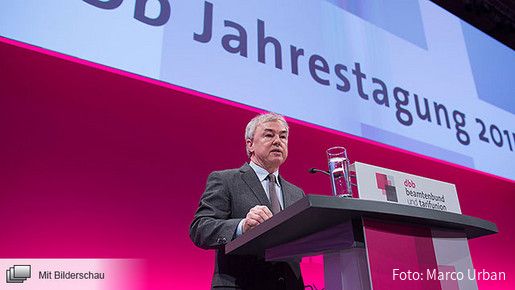 Dauderstädt eröffnet dbb Jahrestagung 2015