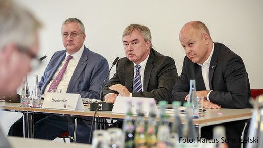 Forsa Bürgerbefragung Pressekonfernz