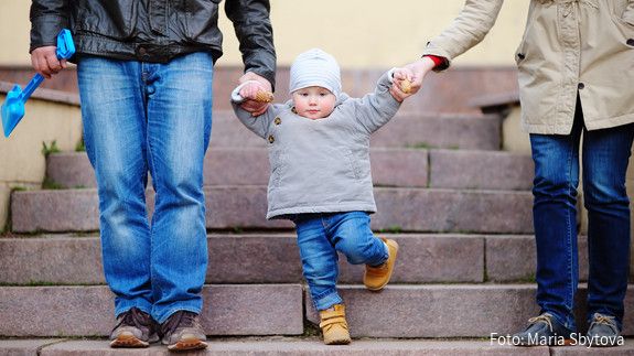Sorgearbeit fair teilen outdoors, girl, people, person, young, park, love, parent, father, family, mother, lifestyle, woman, day, man, boy, city, town, urban, support, happy, holding, hands, walking, child, steps, stairs, aged, playing, development, little, foot, son, european, jeans, three, kid, baby, together, parenting, parenthood, legs, offspring, toddler, cone, grandson, teaching, grandparents, stride, going