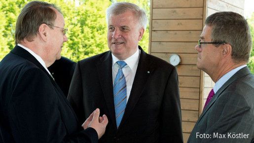 Horst Seehofer beim dbb Bundeshauptvorstand