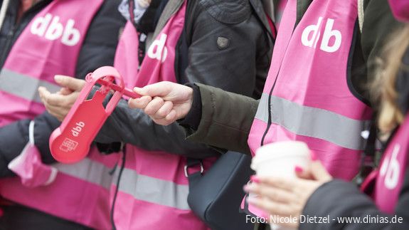 Sozial- und Erziehungsdienst: Demo Demo, Sozial- und Erziehungsdienst, SuE, Streik, Protest