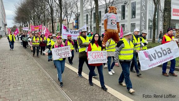 Einkommensrunde 2023 bei Bund und Kommunen: Protest in Gera
