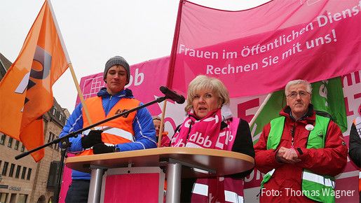 Demo zur Einkommensrunde 2015 in Nürnberg