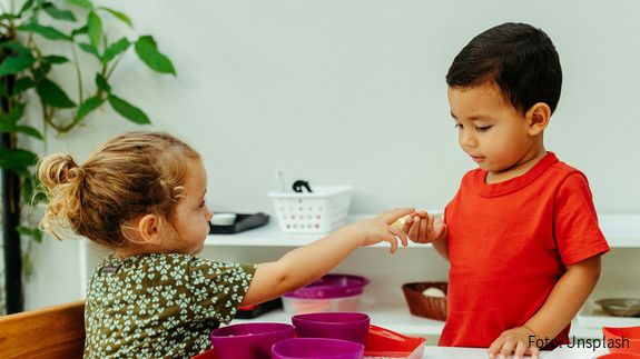 Eine gute Kinderbetreuung kommt der gesamten Gesellschaft zugute, betont dbb Chef Ulrich Silberbach.