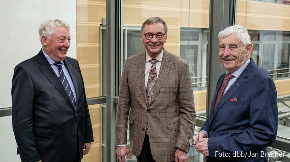 Horst Günther Klitzing mit Jürgen Feddersen (links) und Claus Bernhold (rechts)