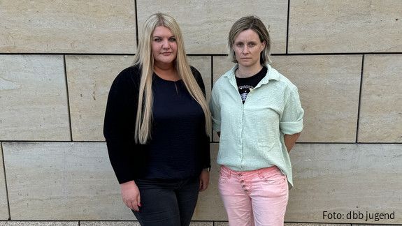 Erwarten, dass der Staat seinen Beschäftigten den Rücken stärkt: Daria Abramov und Iris Bilek. Erwarten, dass der Staat seinen Beschäftigten den Rücken stärkt: Daria Abramov und Iris Bilek.