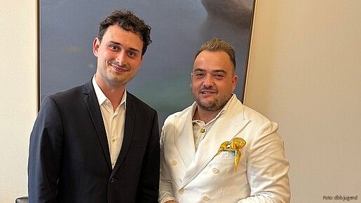 Das Foto zeigt Lukas Benner (Grüne) und Matthäus Fandrejewski.
