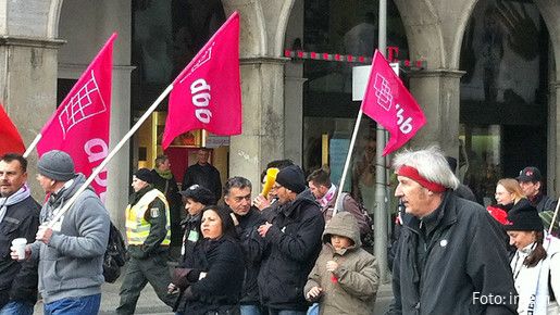 Solidaritätsdemonstration für die CFM-Beschäftigten Solidaritätsdemonstration für die CFM-Beschäftigten