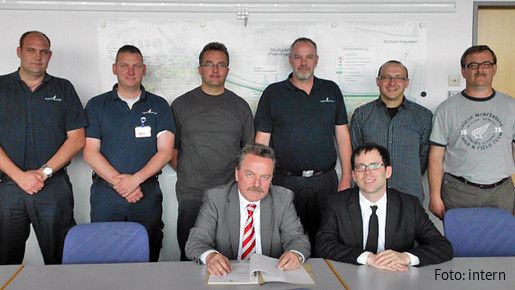 Feuerwehr- und Sanitätspersonal am Flughafen Stuttgart Feuerwehr- und Sanitätspersonal am Flughafen Stuttgart