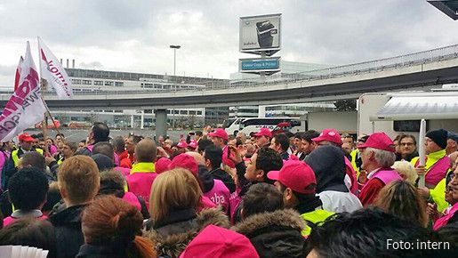 Warnstreik am Frankfurter Flughafen Warnstreik am Frankfurter Flughafen